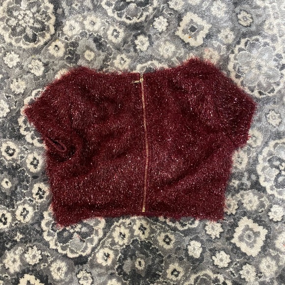 AKIRA tinsel Burgundy crop top size large - Picture 8 of 8